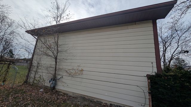 PXL_20241202_180002175