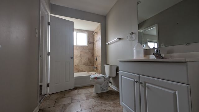 PXL_20241202_180206189