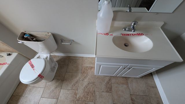 PXL_20241202_180210270