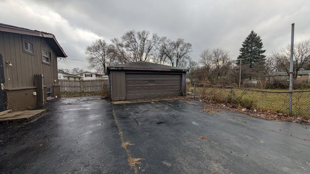 PXL_20241216_190416271