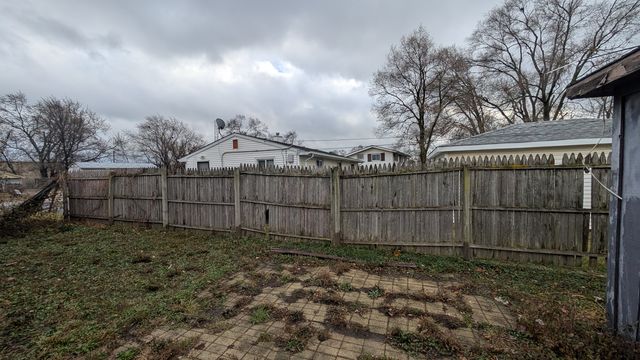PXL_20241216_190429960
