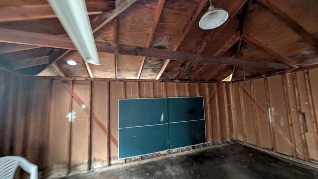 PXL_20241216_190456414