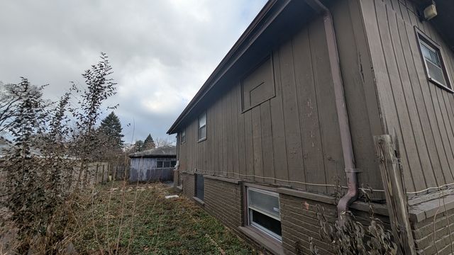 PXL_20241216_190531585