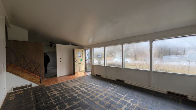 PXL_20241216_190617117