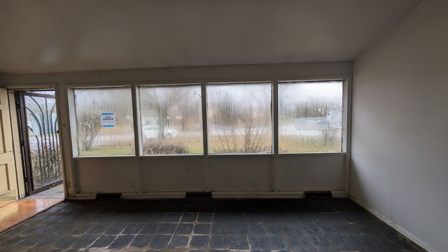 PXL_20241216_190623168