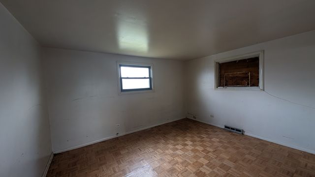 PXL_20241216_190713233