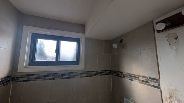 PXL_20241216_190820233