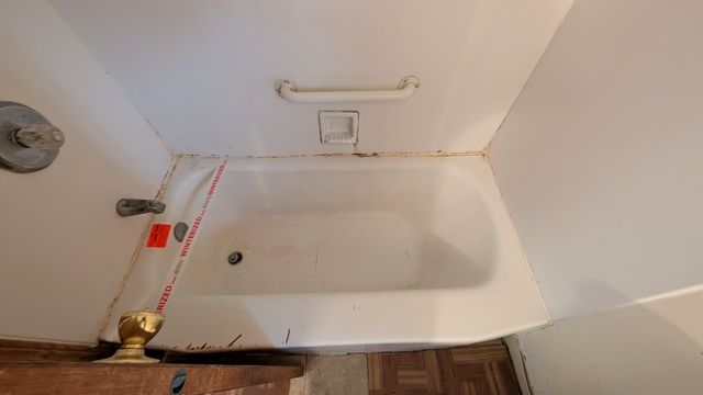 PXL_20241218_184043360