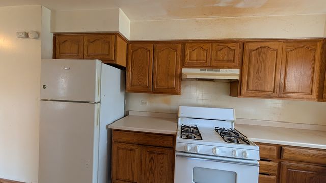 PXL_20241218_184058274