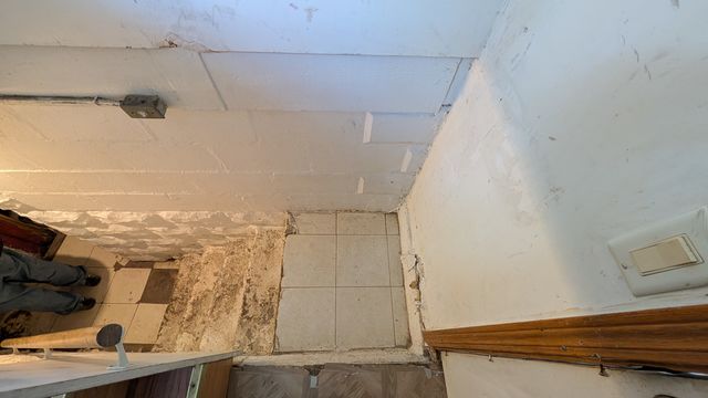 PXL_20241218_184244643.MP