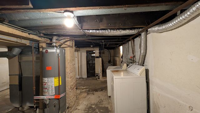 PXL_20241218_184359176