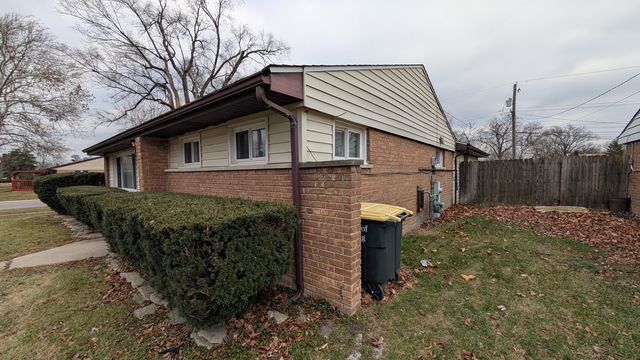 PXL_20241218_191621644