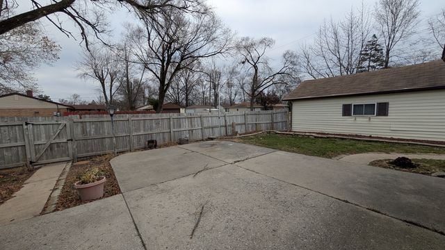 PXL_20241218_191809540