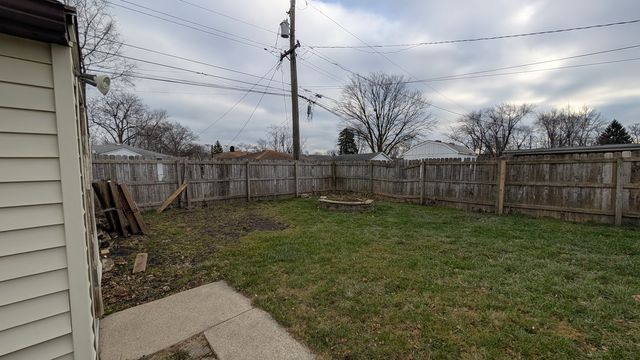 PXL_20241218_191824216