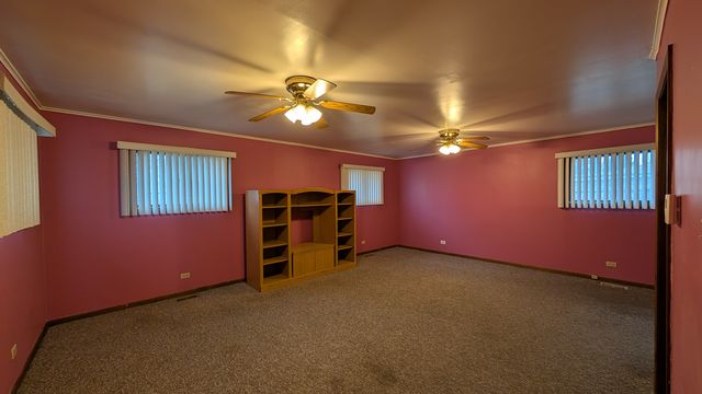 PXL_20241218_192149768