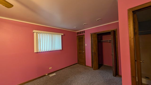 PXL_20241218_192153324