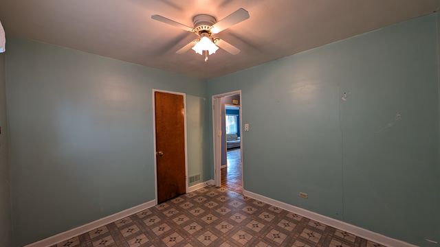 PXL_20241218_192310172