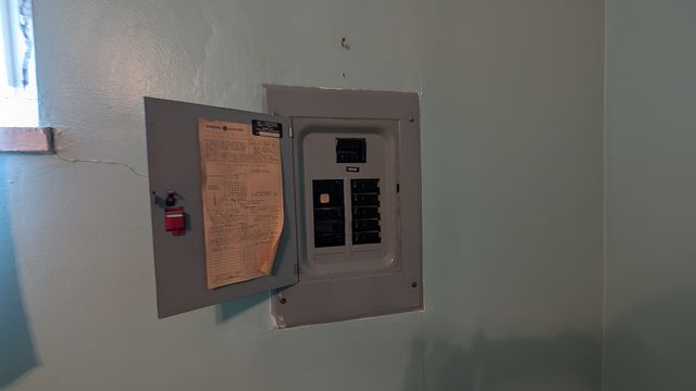 PXL_20241218_192315914