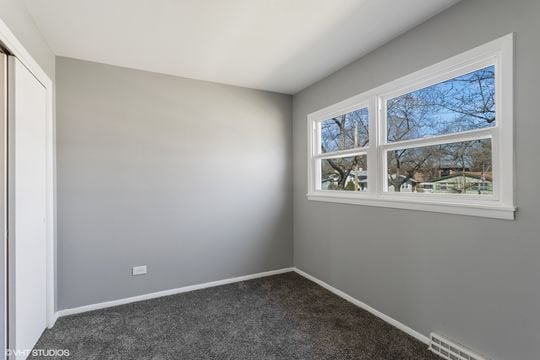 HD_1681399490401_11_18864GreenbayAve_154_3rdBedroom_MRED_2000x1333