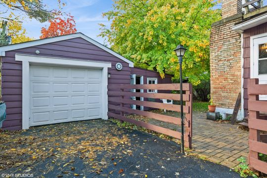 HD_1730394380844_09_1823EvergreenRd_35_Garage_HiRes