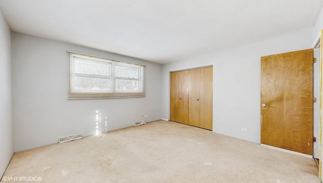 HD_1737136808688_15_3512WoodworthPl_2015_MRED_2000x1333