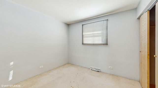 HD_1737136810729_18_3512WoodworthPl_2018_MRED_2000x1333