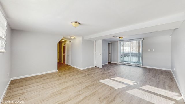 HD_1737136814520_21_3512WoodworthPl_2021_MRED_2000x1333