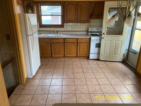 P_1734879548357_Kitchen
