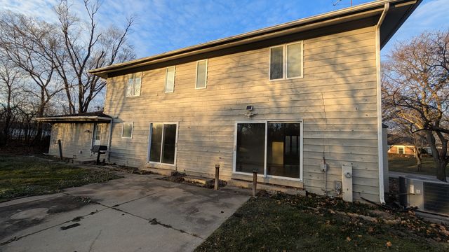 PXL_20241206_214258169