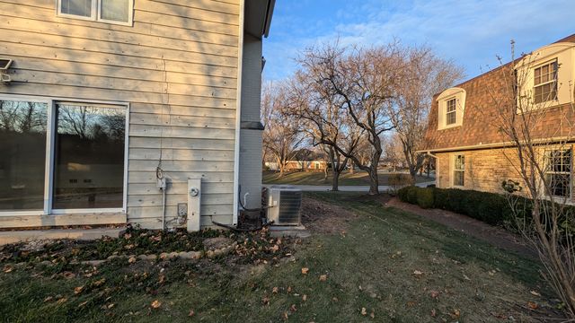 PXL_20241206_214300780