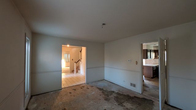 PXL_20241206_214427055