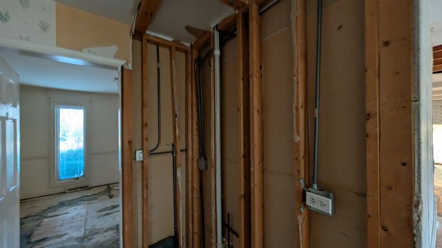 PXL_20241206_214435557