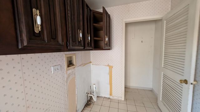 PXL_20241206_214446909