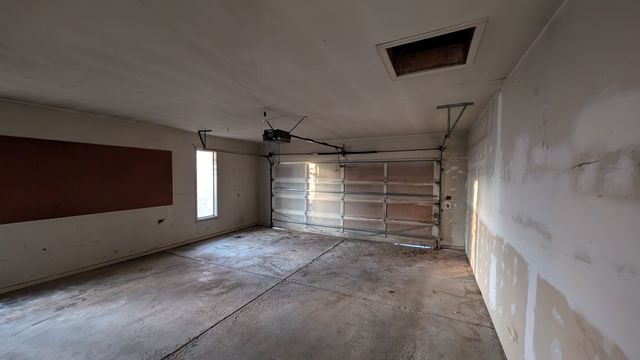 PXL_20241206_214449525