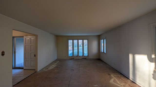 PXL_20241206_214522798