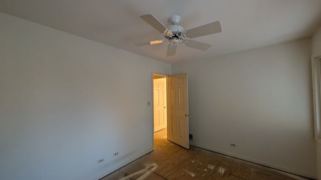 PXL_20241206_214553326