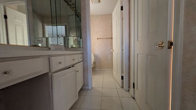 PXL_20241206_214657676