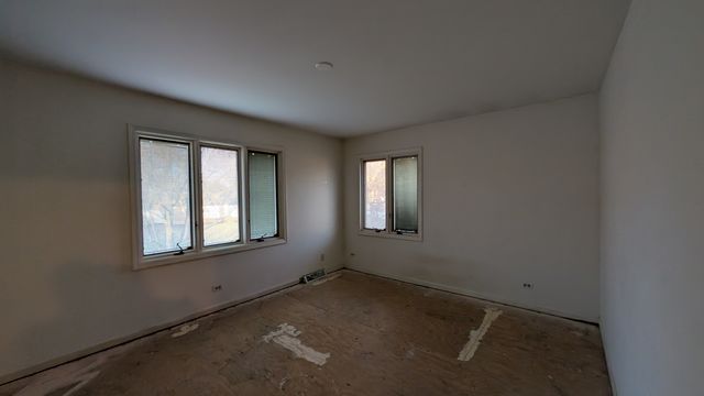 PXL_20241206_214732743