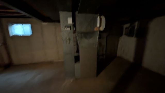 PXL_20241206_214825872