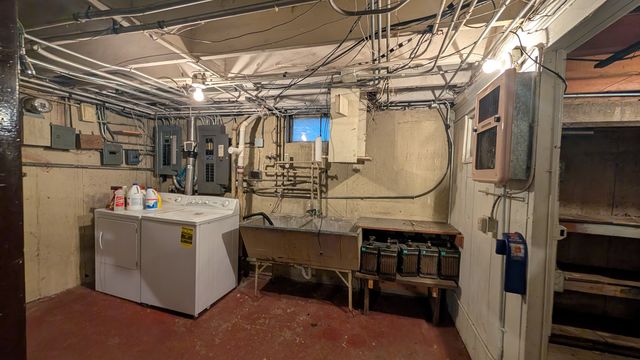 PXL_20250106_190100222