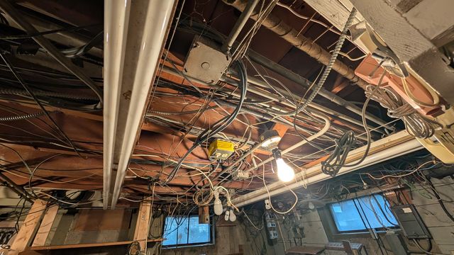 PXL_20250106_190138639