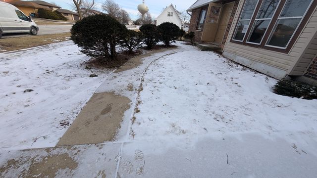 PXL_20250124_193323299