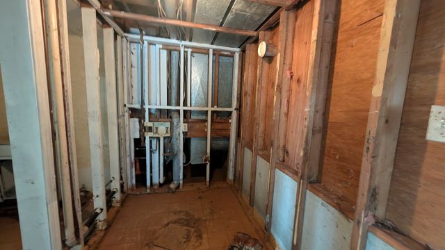 PXL_20250219_182700401