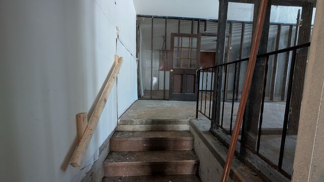 PXL_20250219_182708234