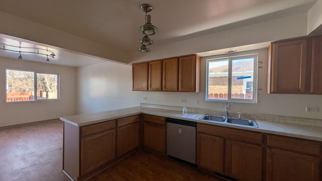 PXL_20250220_183129006