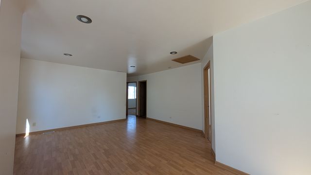 PXL_20250220_183155701