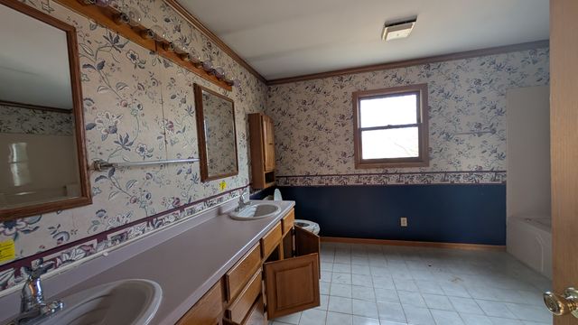 PXL_20250228_183803698