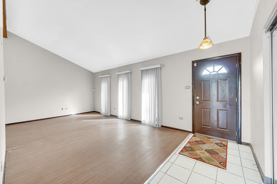 HD_1742221492733_Livingroom