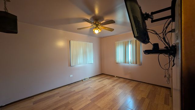 PXL_20250403_182340456