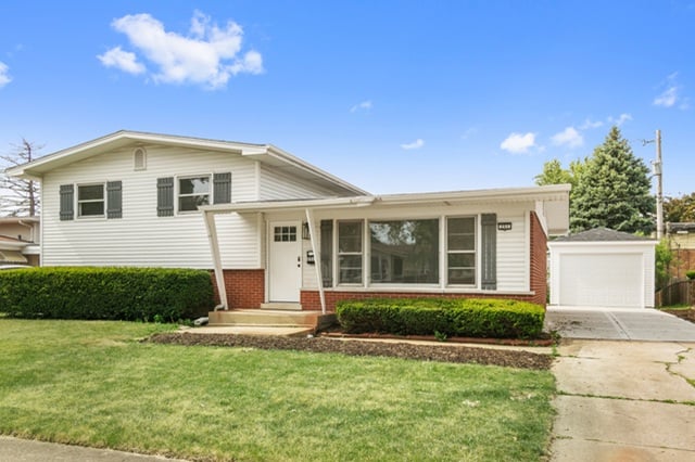 Hits & Misses Property Image